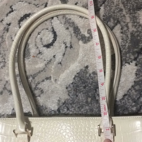 Liz Claiborne Handbag - Picture 8 of 8